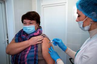 Фото: администрация Приморского края | Наконец-то озвучили, сколько приморцев заболели COVID после прививки