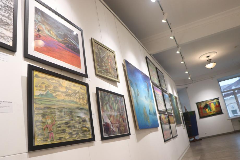 «Великий гуру»: выставка работ Сергея Симакова открылась в ЦСИ «Артэтаж»