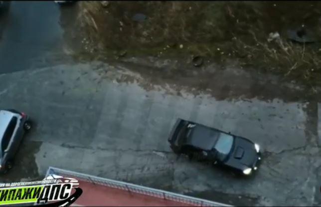 Фото: кадр из видео | «Субарик», который смог»: видео с ледяной дороги Владивостока стало хитом
