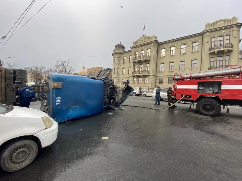 Опытного водителя тягача, спровоцировавшего массовое ДТП во Владивостоке, могут лишить прав