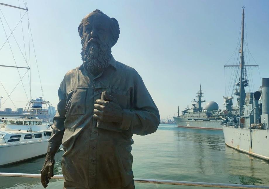 Уроженец Приморья требует снести памятник Солженицыну во Владивостоке
