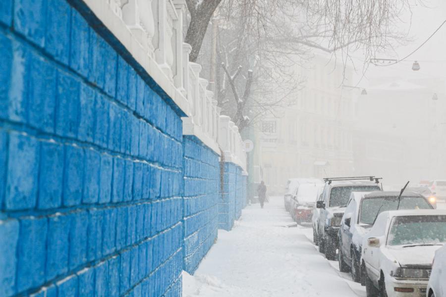 Фото: Татьяна Меель / PRIMPRESS | Автомобилистов Владивостока просят быть внимательными на дорогах в связи с непогодой