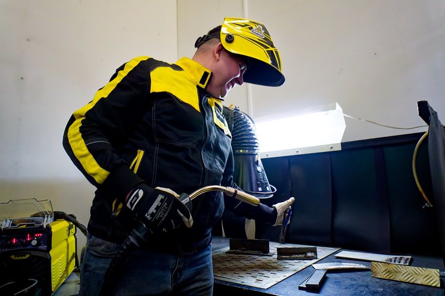 Первый дальневосточный форум сварщиков состоялся в ДВФУ