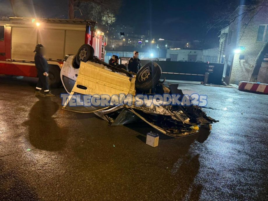 Неизвестный водитель устроил загадочное ДТП во Владивостоке