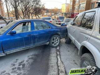 «Виновник сбежал». Во Владивостоке произошло массовое ДТП
