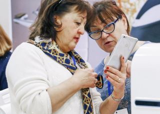 Юрист объяснил, что будет, если не снимать всю пенсию с банковской карты