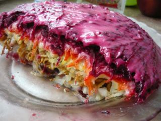 Селёдка под шубой для приморцев в этом году на 14 процентов дороже, чем в среднем по России