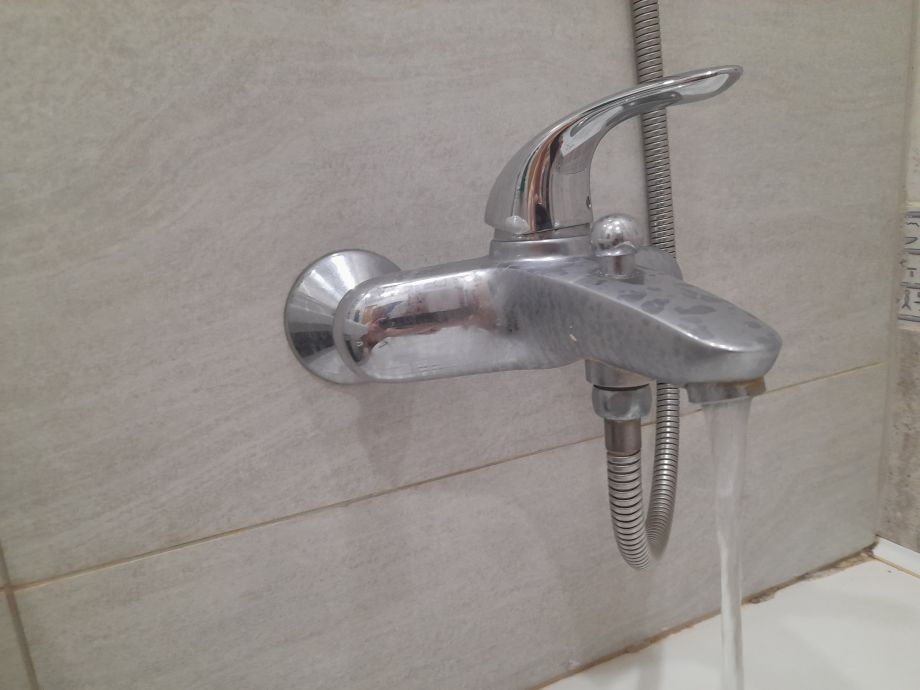 Жителей двух районов Владивостока предупредили о полном отключении холодной воды