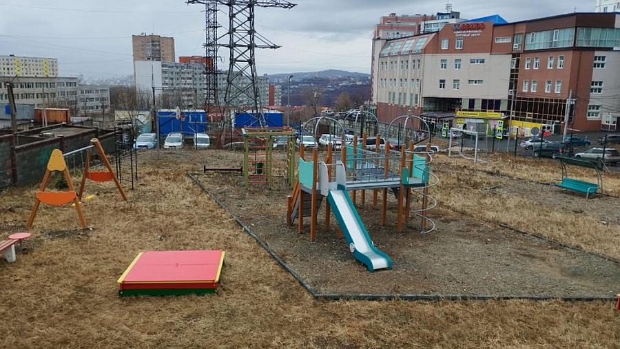 Фото: предоставлено членами ТОС | Грант в помощь: ТОСы Владивостока обновили еще три детские площадки