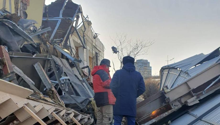 Фото: прокуратура Приморья | Прокуратура уже на месте: виновных в обрушении здания в центре Владивостока привлекут к ответственности