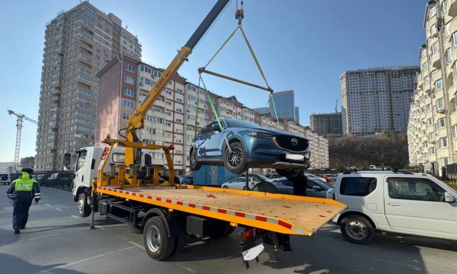 Штрафстоянка Владивостока приняла за полтора месяца почти две сотни увезённых с улиц авто