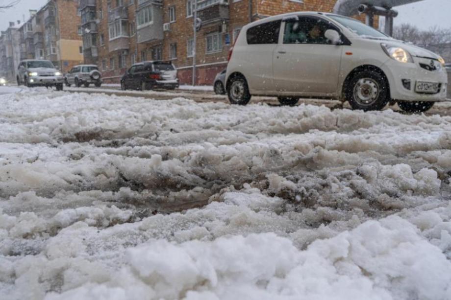 Фото: PRIMPRESS | В ближайшие сутки снег в Приморье прекратится, но не везде