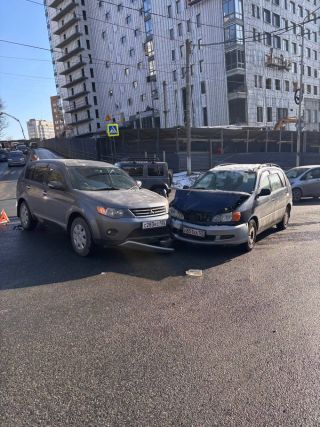 Невнимательность водителя привела к ДТП во Владивостоке