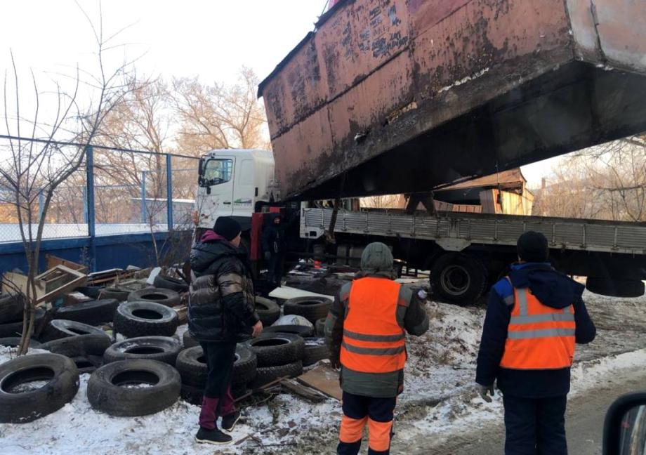 С улиц Владивостока убрали почти 800 самовольно установленных гаражей и павильонов