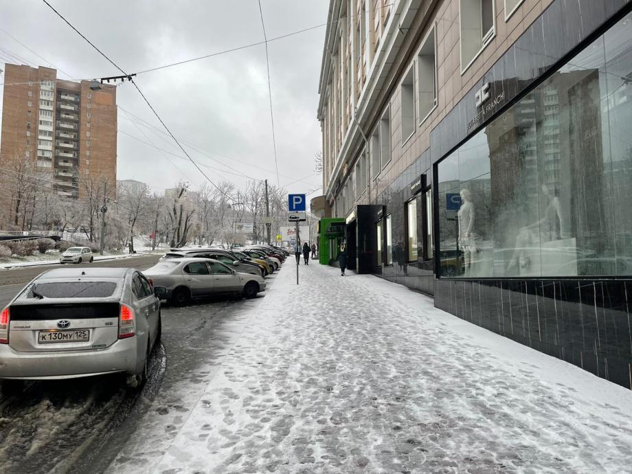 Погода и климат владивосток. Гололед. Владивосток климат. Снежная погода. Сильный гололед в Астрахани.