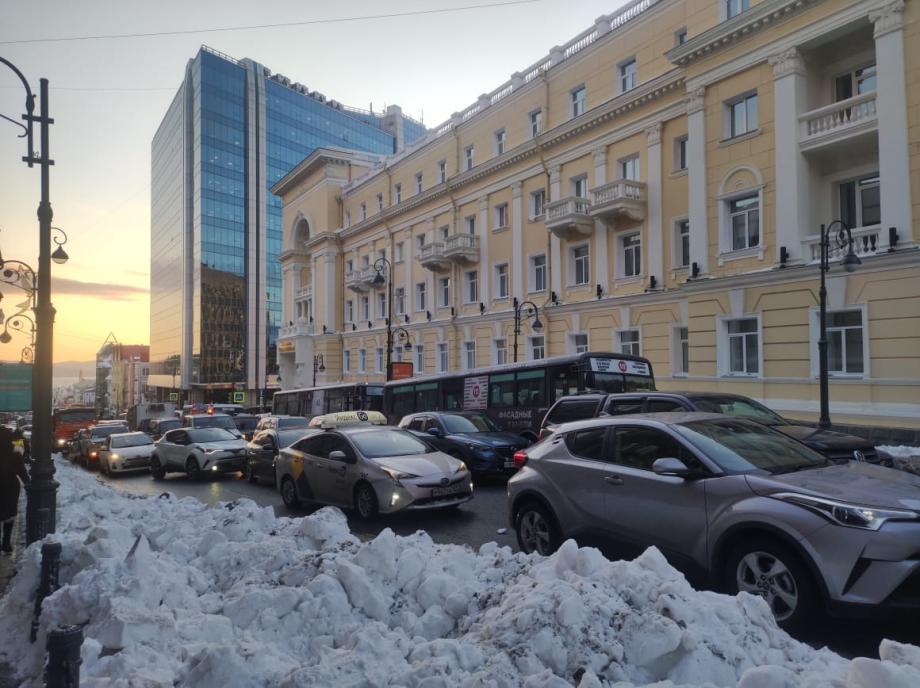 Фото: PRIMPRESS | Снова ограничения: во Владивостоке найден способ решить проблему с пробками