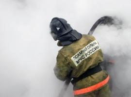 Фото: 25.mchs.gov.ru | Причина пожара устанавливается. Во Владивостоке вспыхнули гаражи