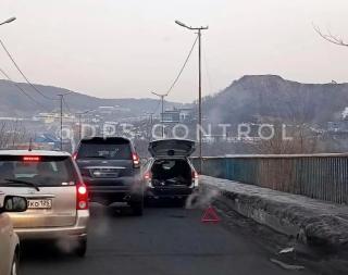 Фото: скриншот dps.control | Происшествие на Рудневском мосту спровоцировало серьезные пробки во Владивостоке