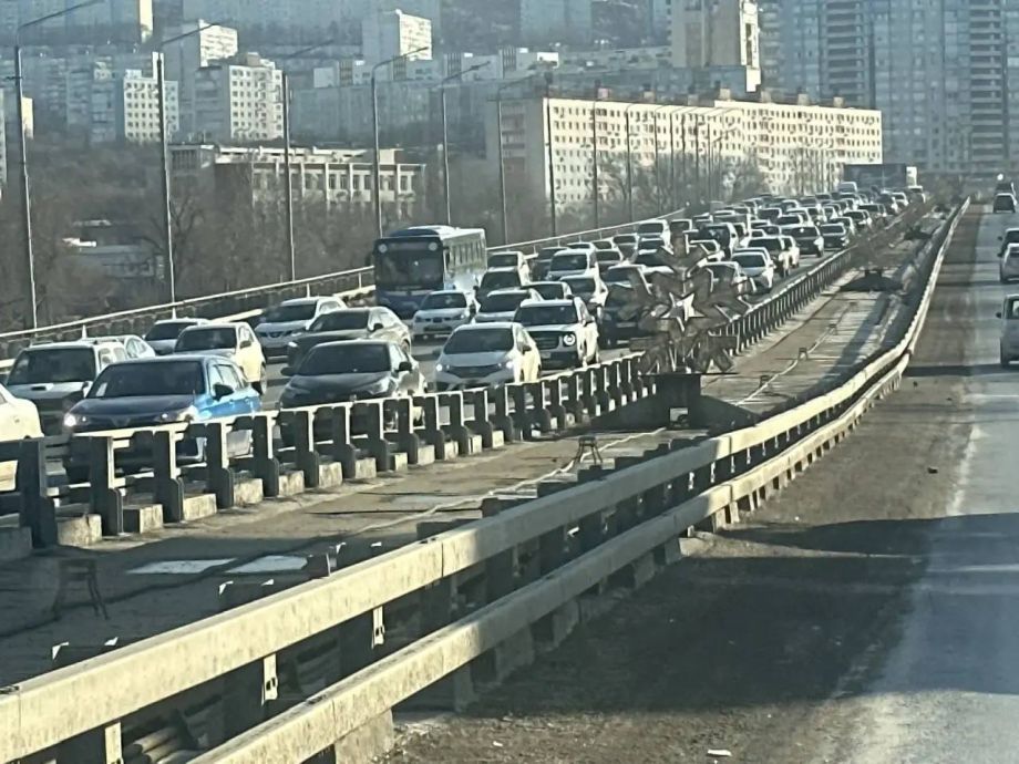 Новогодняя суета во Владивостоке ощущается на 8 баллов