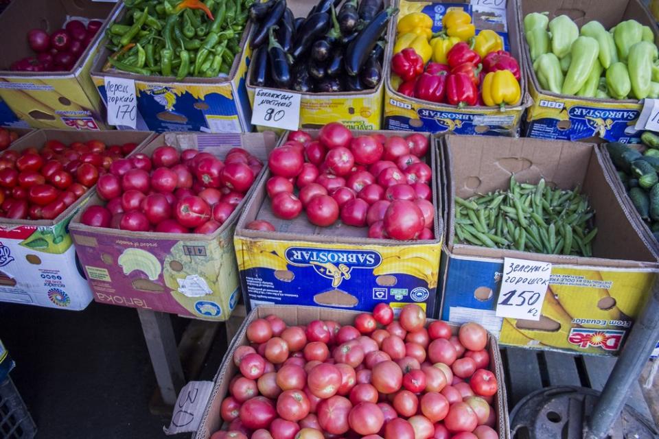Самые дешевые овощи. Артемовский рынок. Где самые дешевые овощи. Оптовые дешёвые овощные рынки в Питере. Недорогие овощи в москве