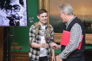 Фото: Екатерина Дымова / PRIMPRESS | Персональная выставка Геннадия Кунгурова «Черное и белое» открылась во Владивостоке